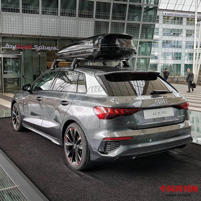 全新奧迪A3 Sportback實(shí)車(chē)現(xiàn)身，網(wǎng)友：這才是年輕人喜歡的菜